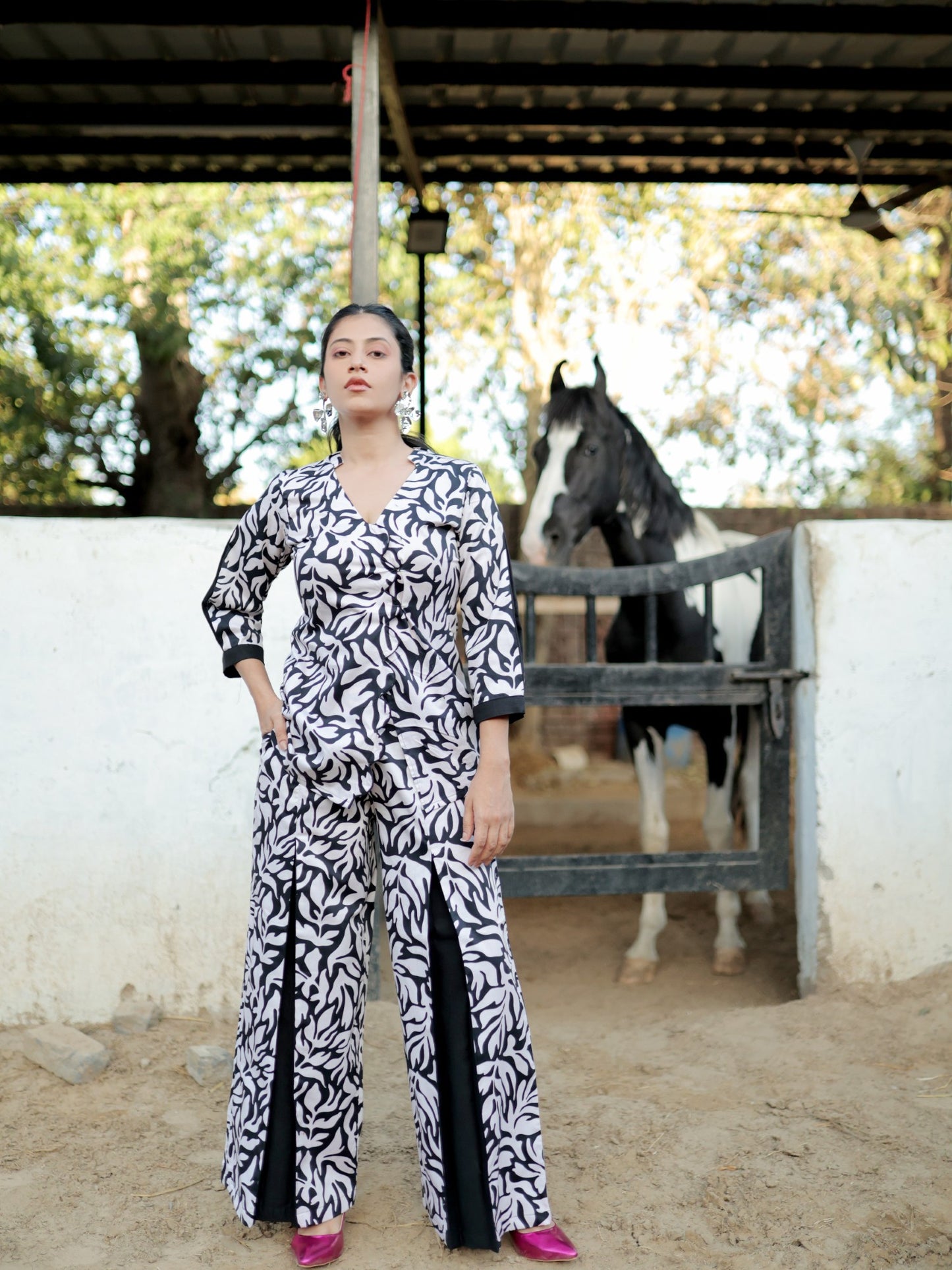 Mono dramatic co-ord